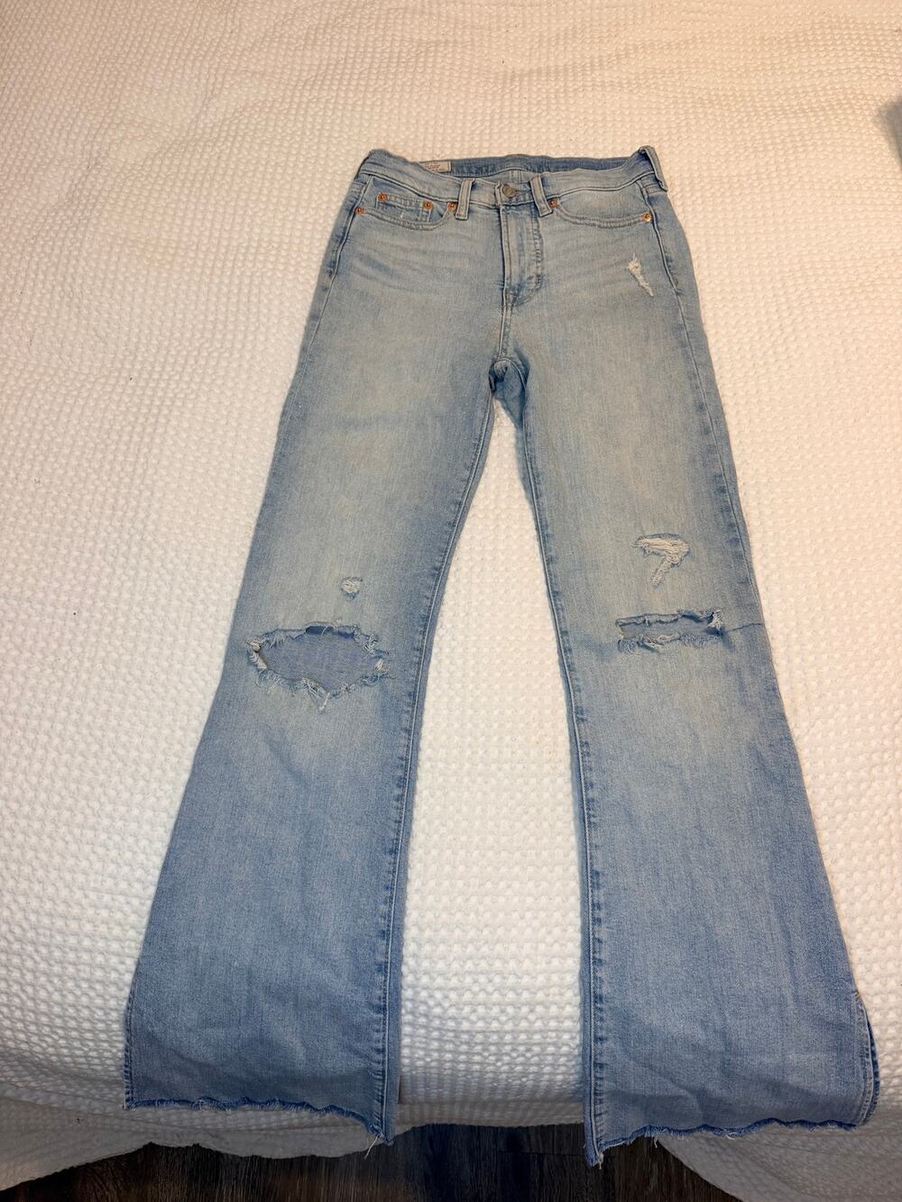 GAP '70s Flare High Rise Light Wash Jeans - 25/0R